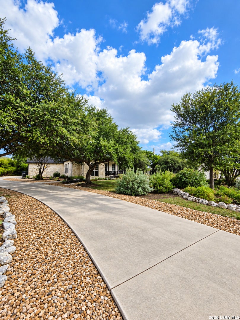 462 SUNCREST DR