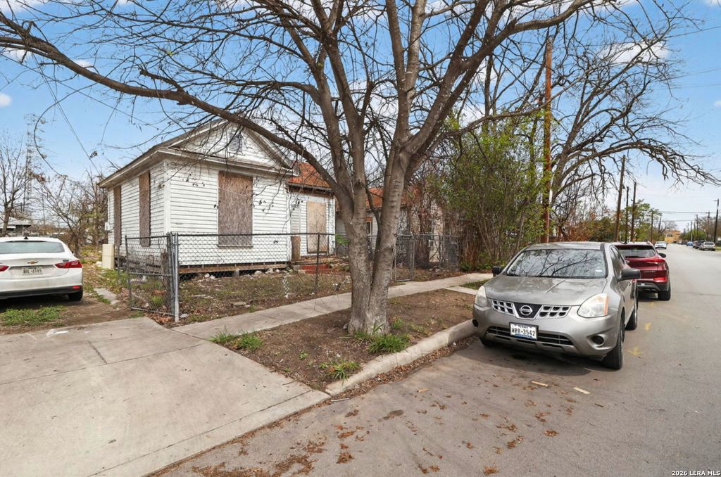 Photo of 1315 Burleson, San Antonio, TX 78202 (MLS # 1960385)