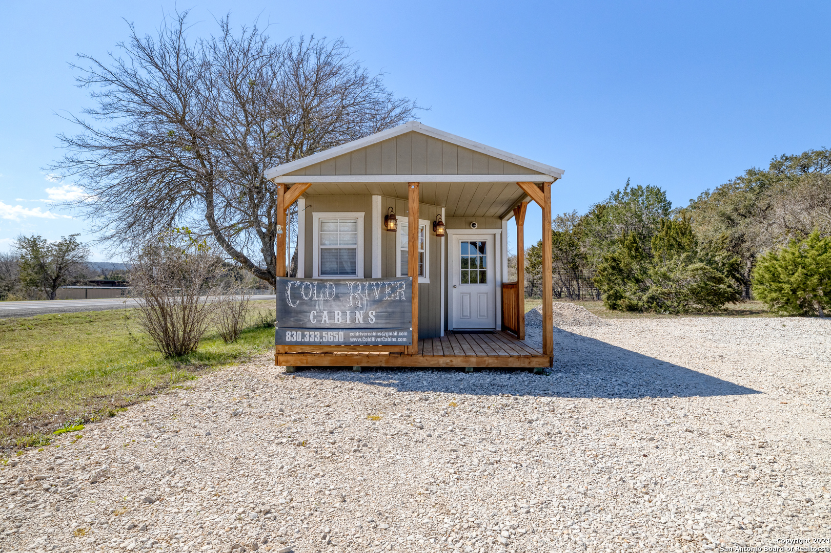 23073 N US Highway 83
