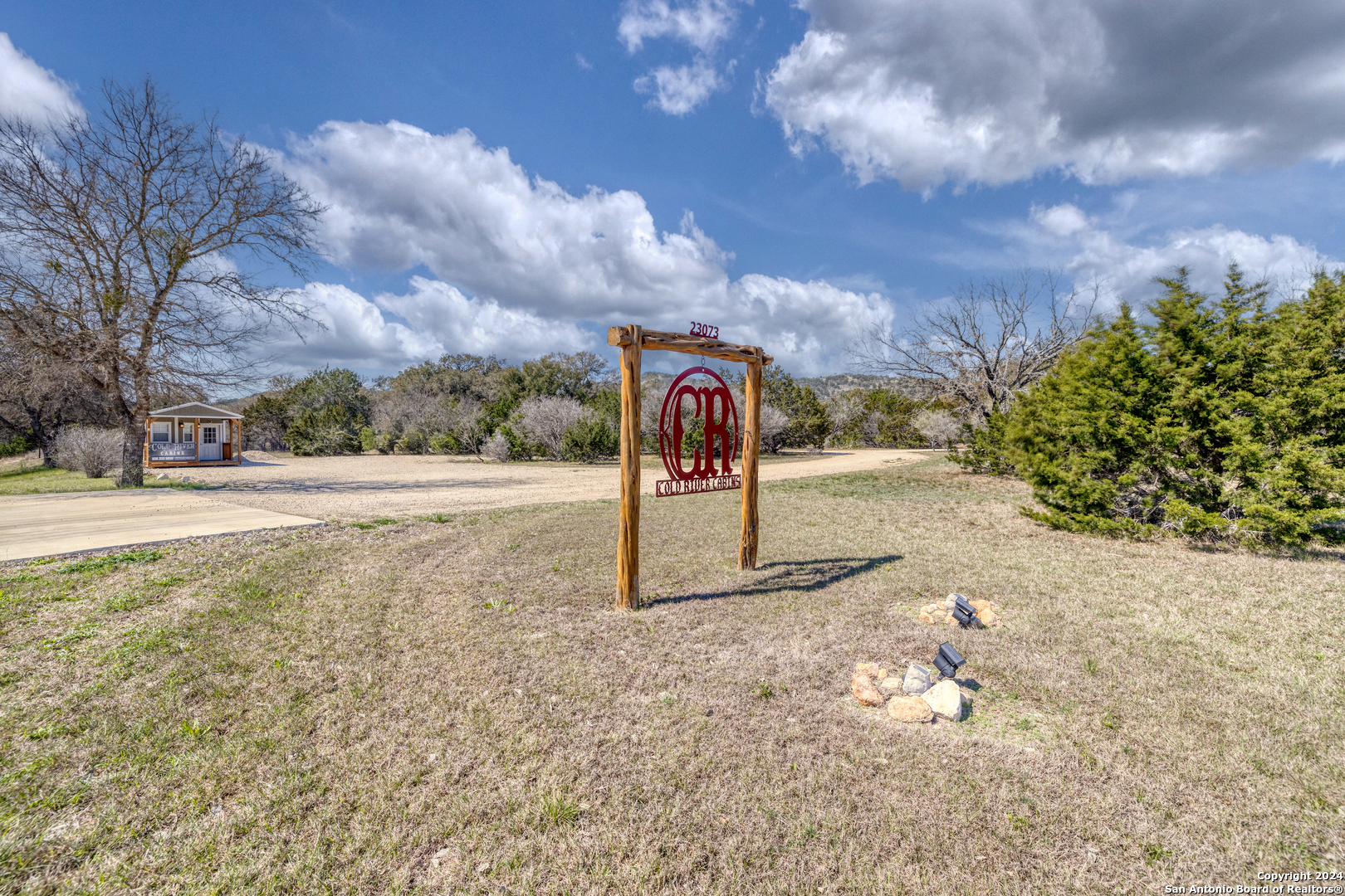 23073 N US Highway 83