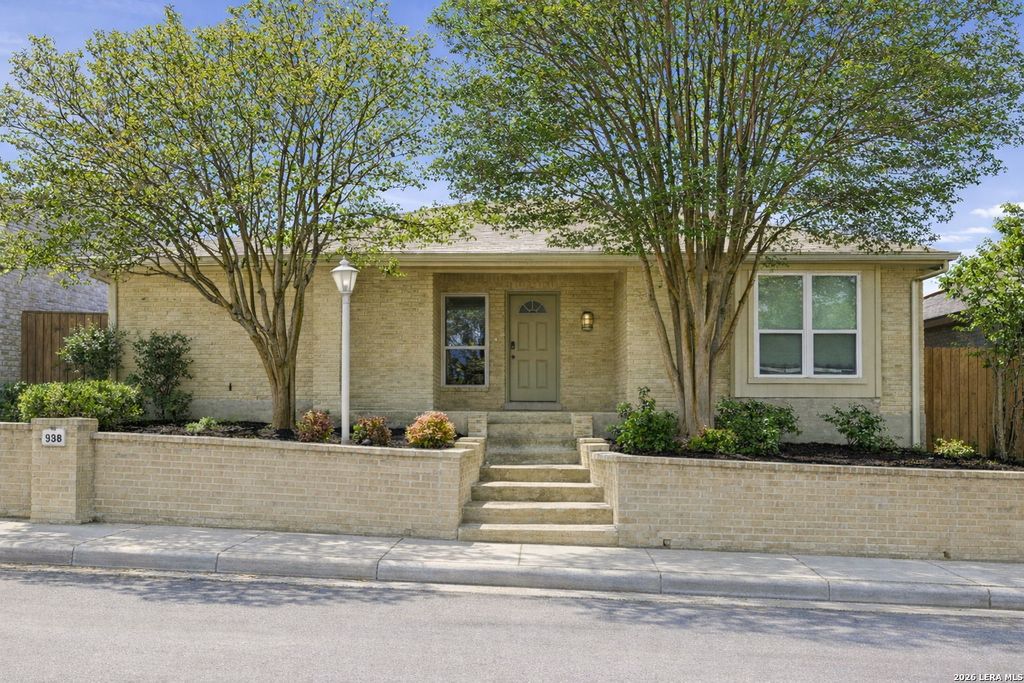 Photo of 5838 Winterhaven Dr, Windcrest, TX 78239 (MLS # 1956939)