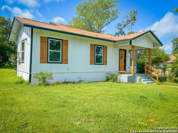 Single Family Residence at 1114 Pasadena St