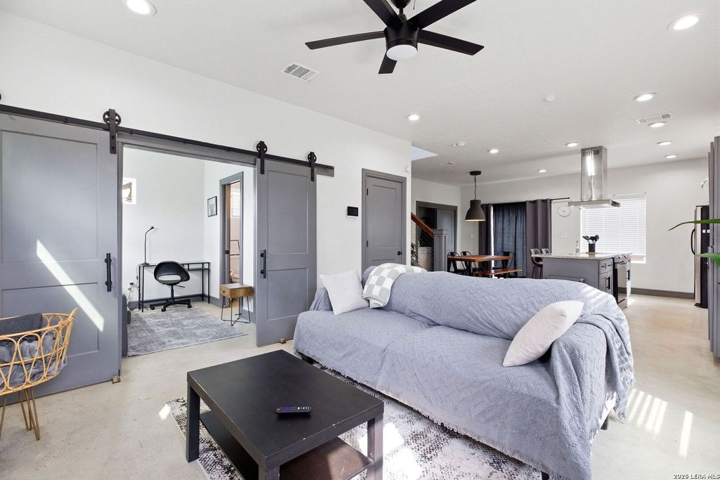 Photo of 122 Applin # A, San Antonio, TX 78210 (MLS # 1939504)