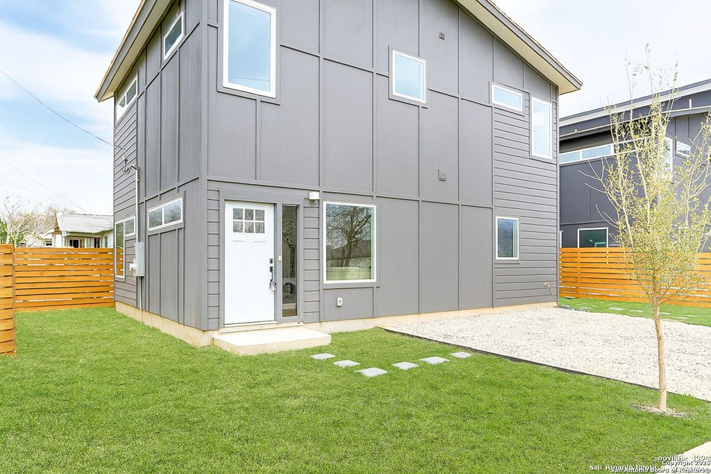 Photo of 122 Applin # A, San Antonio, TX 78210 (MLS # 1939504)