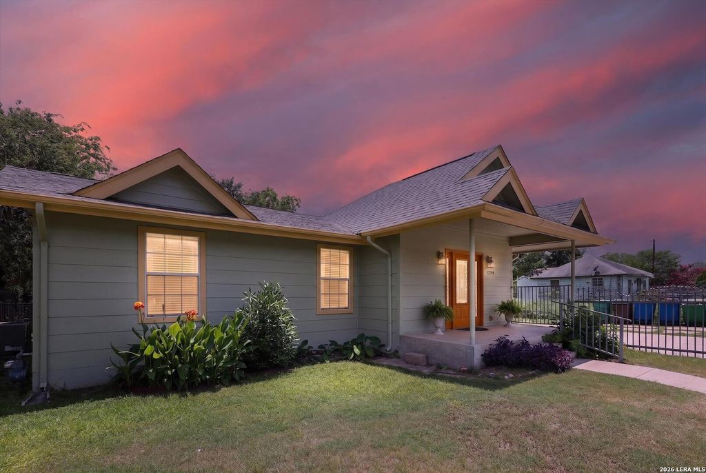 Photo of 1226 PATTON BLVD, San Antonio, TX 78237 (MLS # 1992689)