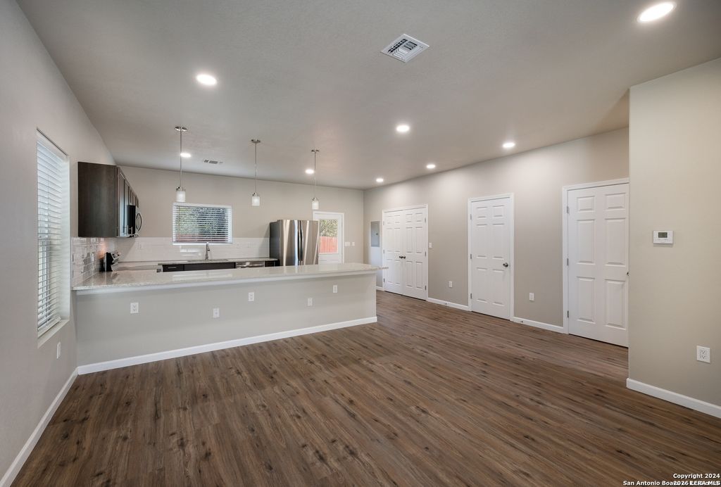 Photo of 1702 Hays 102 #102, San Antonio, TX 78202 (MLS # 1938597)