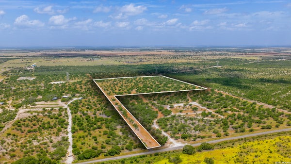 13538 COUNTY RD 133, KENEDY, TX 78119 - Image da69b9f74d2c73df98f5cf948b39e093/77994774