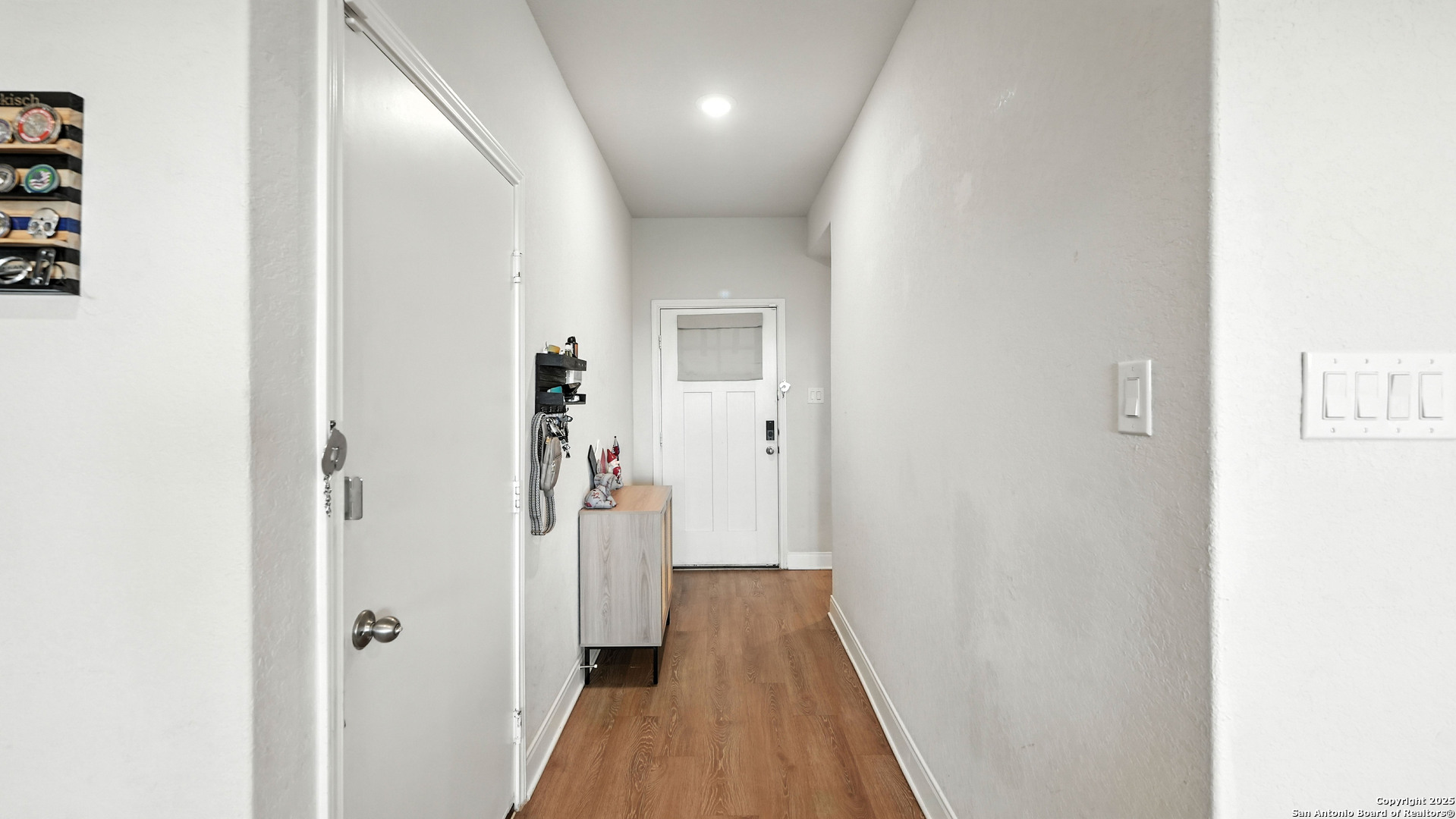 1046 Amble Oak