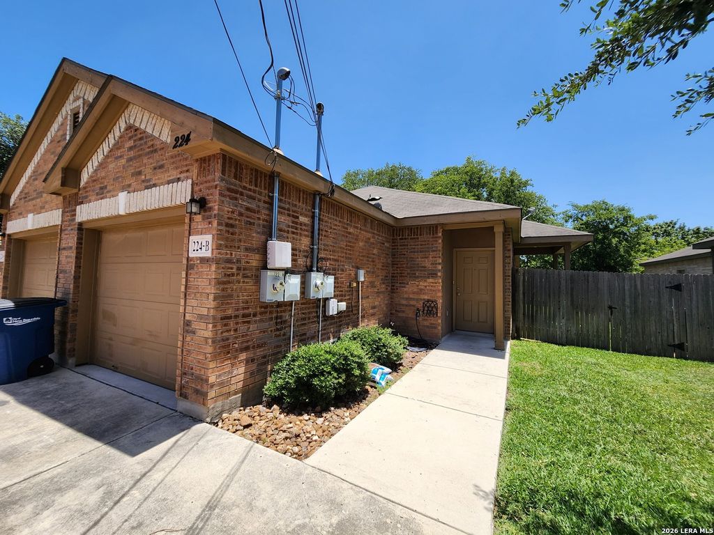 Photo of 224 ANNE LOUISE DR B #B, New Braunfels, TX 78130 (MLS # 1971467)