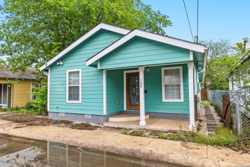Photo of 105 El Fledo, San Antonio, TX 78210 (MLS # 1960808)