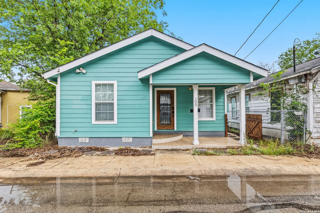 Photo of 105 El Fledo, San Antonio, TX 78210 (MLS # 1960808)