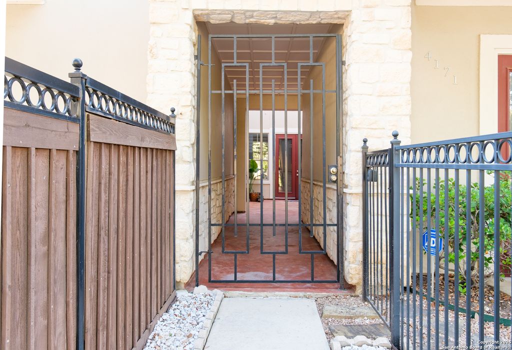 Photo of 4171 Texas Elm, San Antonio, TX 78230 (MLS # 1926337)