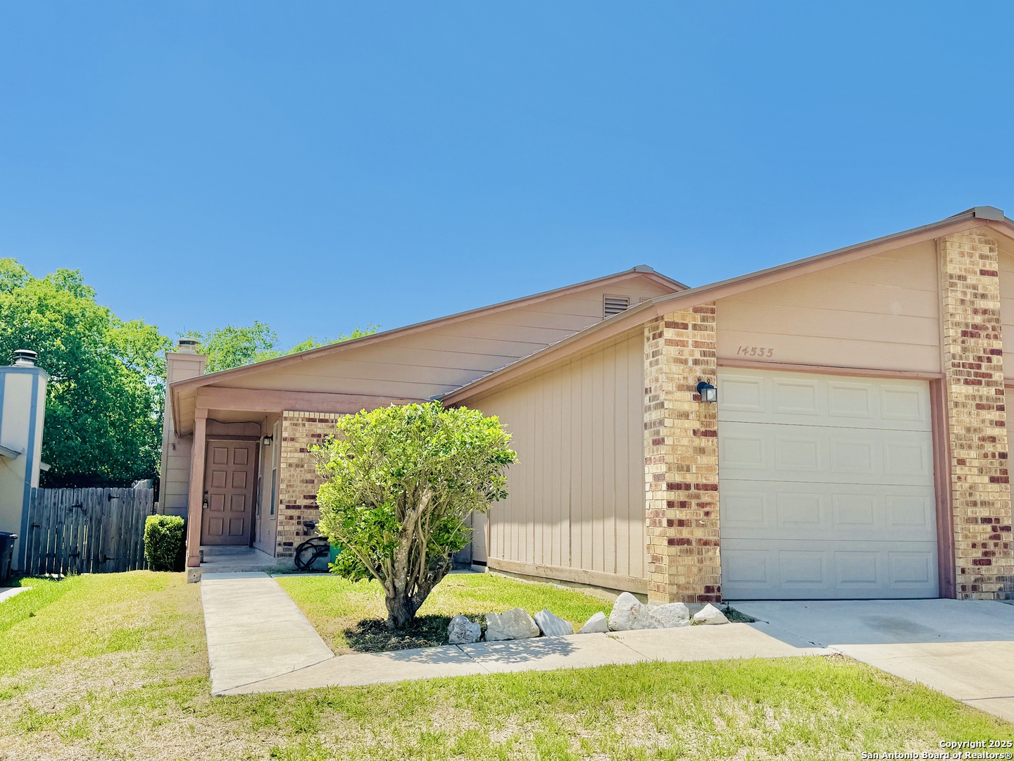Photo 1 of 9 — 14535 WOODS HOLE DR, San Antonio, TX 78233