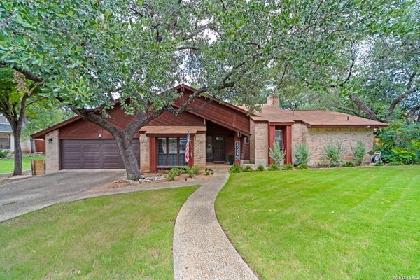 13038 HUNTERS BREEZE ST, SAN ANTONIO, TX 78230 - Image daa1cd0d24f1b54bd28842e02a4f64a4/1794252629