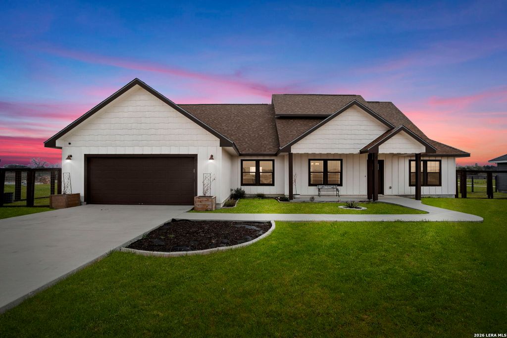 Photo of 659 Thormeyer, Seguin, TX 78155 (MLS # 1942249)