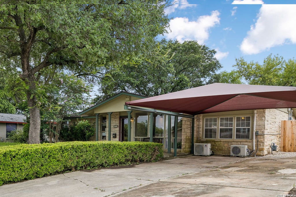 Photo of 311 WARING DR, San Antonio, TX 78216 (MLS # 1993194)
