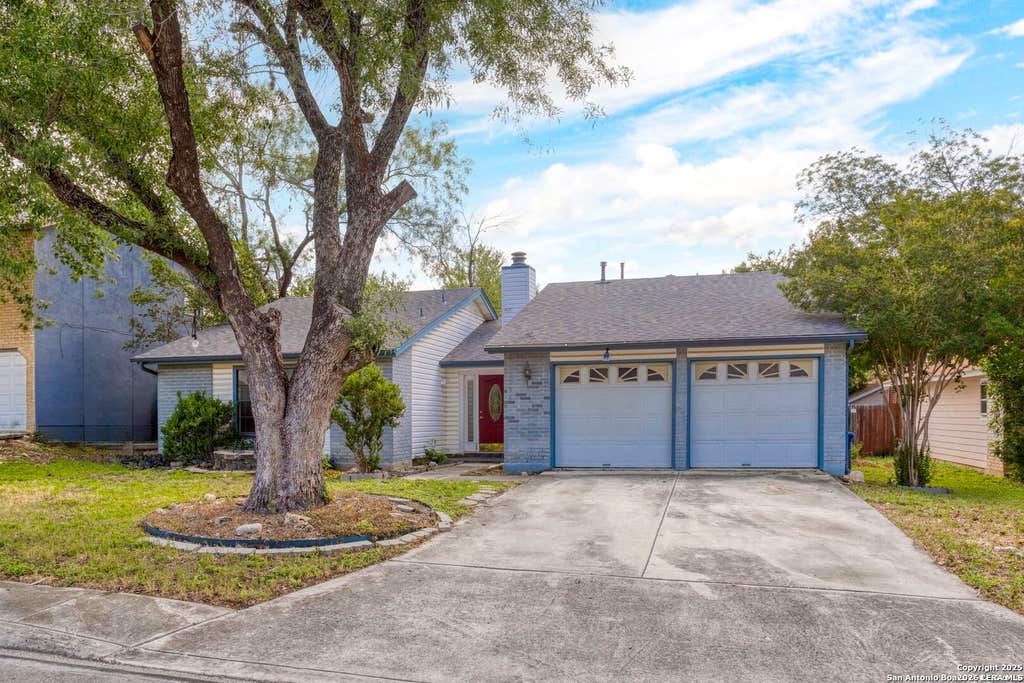 Photo of 7254 FLAMING FOREST ST, San Antonio, TX 78250 (MLS # 1973427)