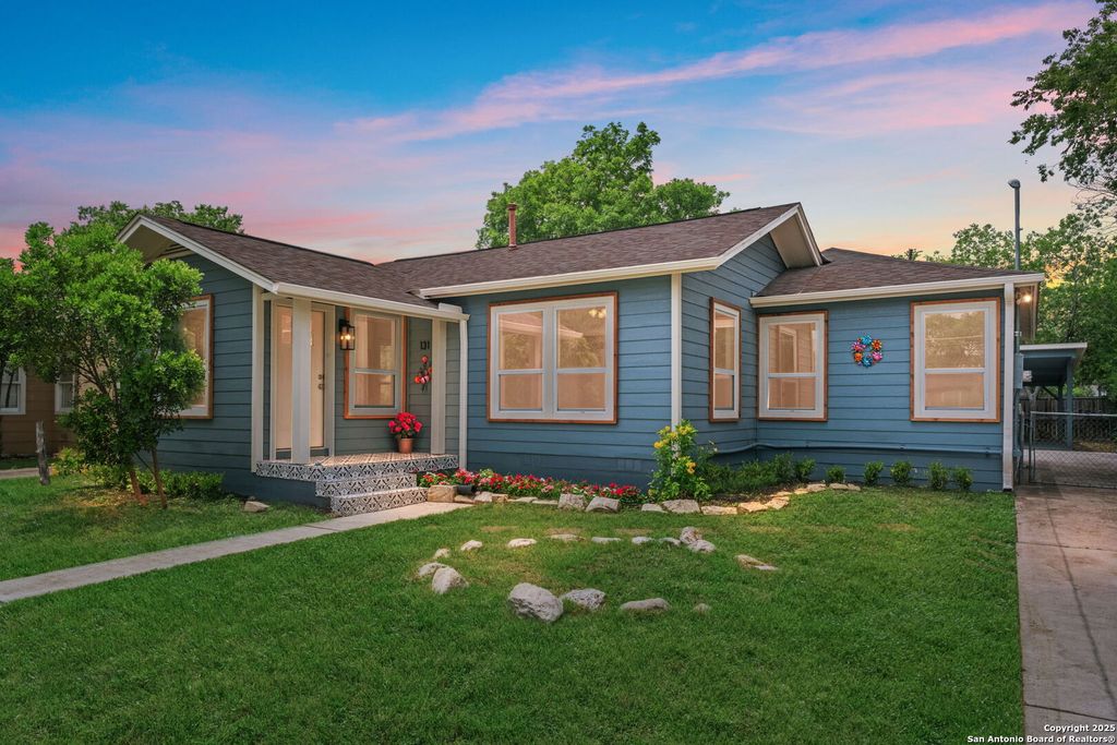 Photo of 131 New Haven, San Antonio, TX 78209 (MLS # 1872494)