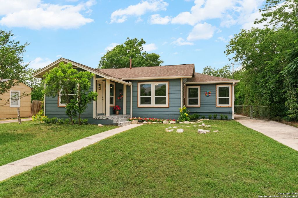 Photo of 131 New Haven, San Antonio, TX 78209 (MLS # 1872494)
