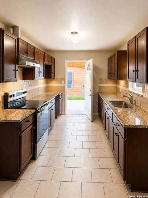 Photo of 414 E Palfrey St, San Antonio, TX 78223 (MLS # 1959763)