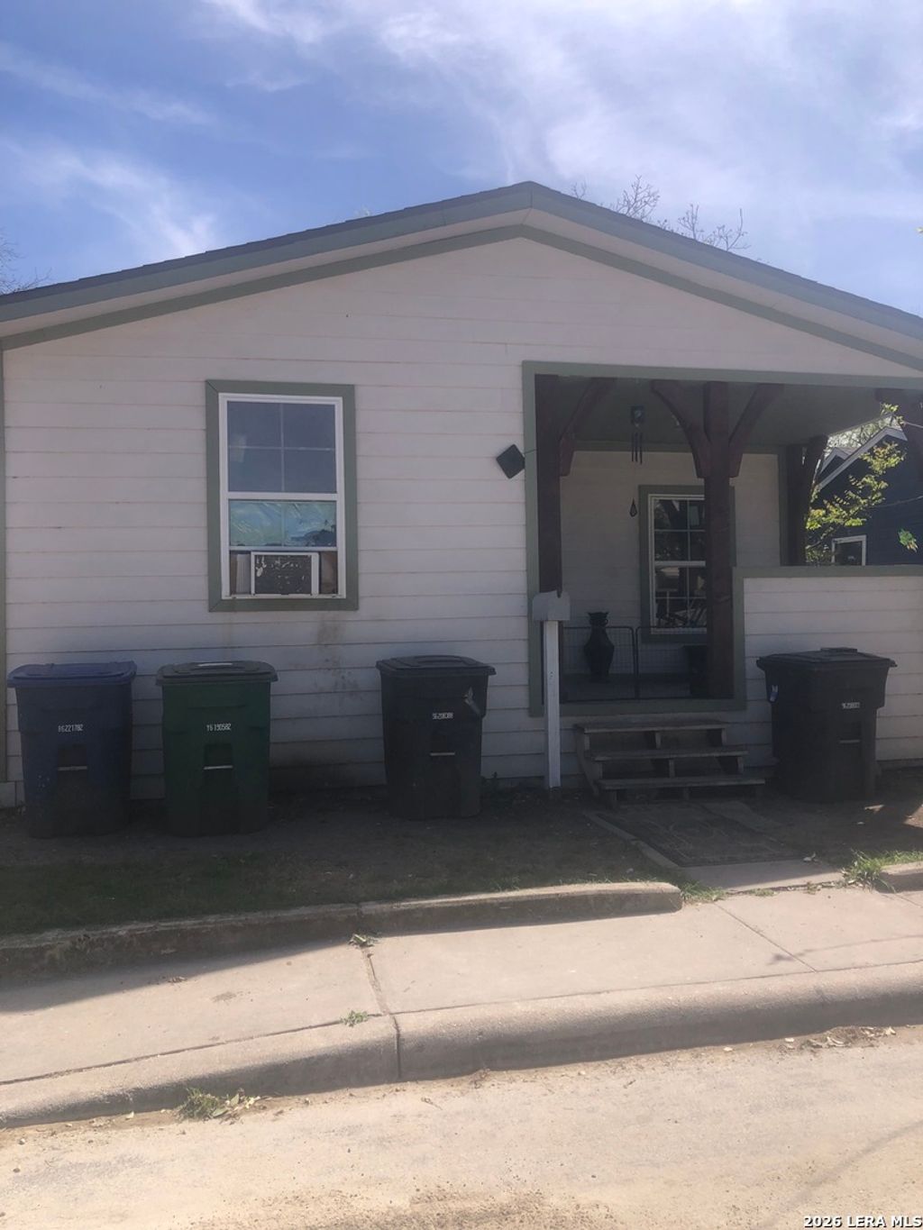 Photo of 454 Blue Bonnet, San Antonio, TX 78202 (MLS # 1951468)