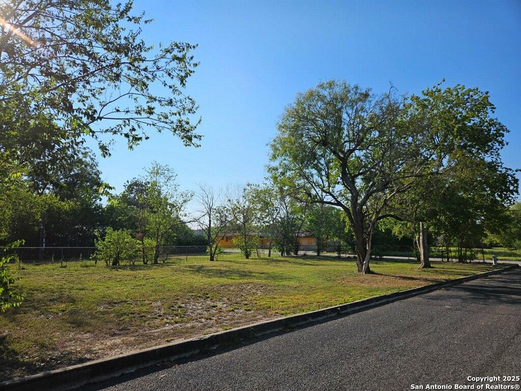 Photo of 546 Seay, Seguin, TX 78155 (MLS # 1896281)