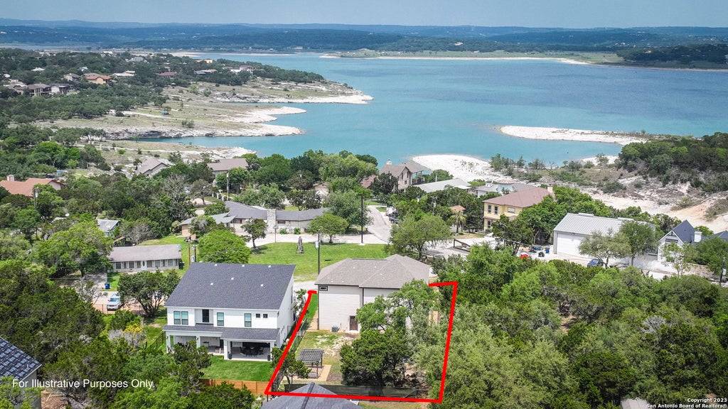 Photo of 618 wagon wheel, Canyon Lake, TX 78133 (MLS # 1946204)