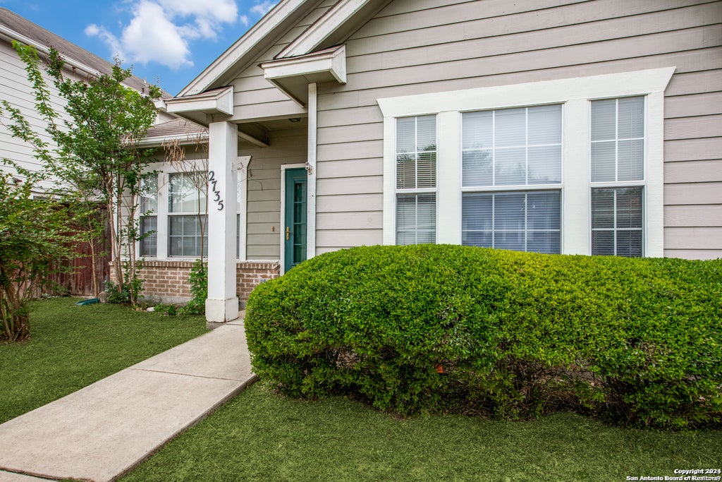 Photo of 2735 CROWN HOLW, San Antonio, TX 78251 (MLS # 1965054)