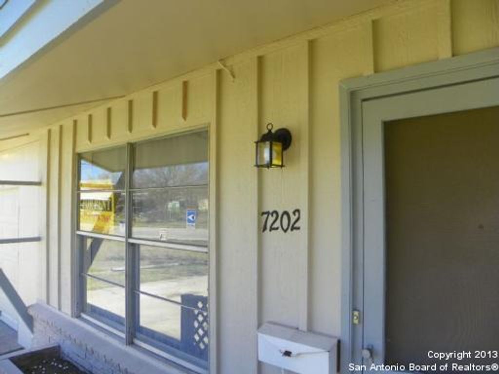 Photo of 7202 GLENDORA AVE, San Antonio, TX 78218 (MLS # 1926817)