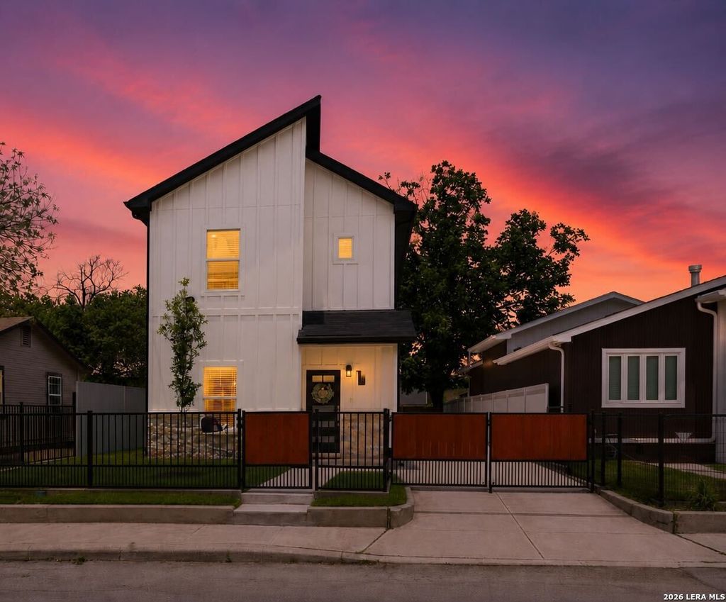 Photo of 153 Stribling, San Antonio, TX 78204 (MLS # 1973416)