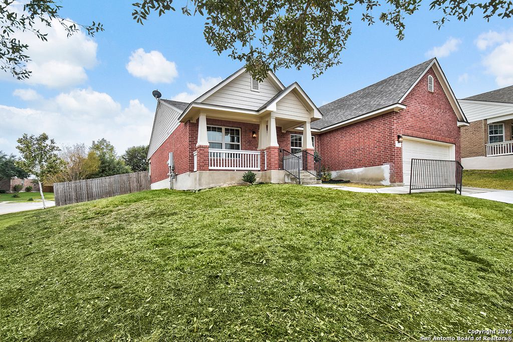 Photo of 13904 Bressani, Live Oak, TX 78233 (MLS # 1925425)