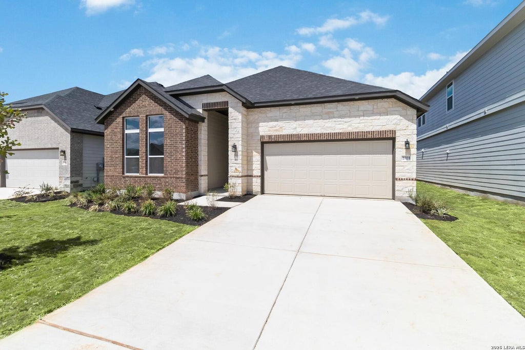 Photo of 2708 SIERRA CHICAS LN, Seguin, TX 78155 (MLS # 1996063)