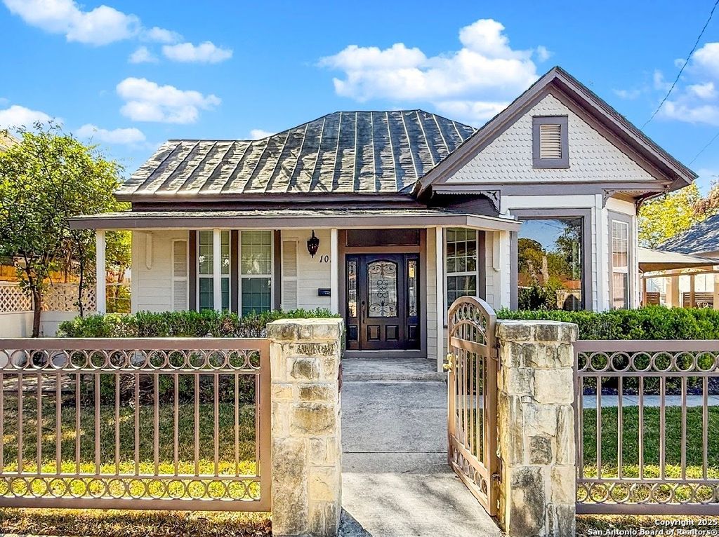 Photo of 101 Upson, San Antonio, TX 78212 (MLS # 1927062)