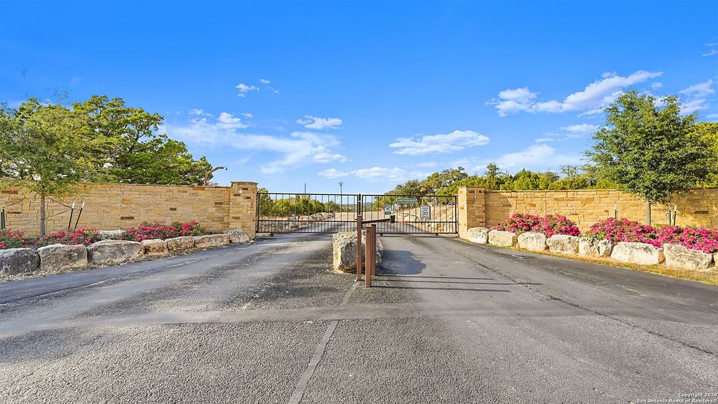 Photo of 1039 Primrose Path, Canyon Lake, TX 78133 (MLS # 1934992)