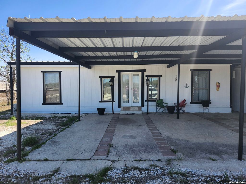 Photo of 1010 Co Rd 6710, Natalia, TX 78059 (MLS # 1951499)