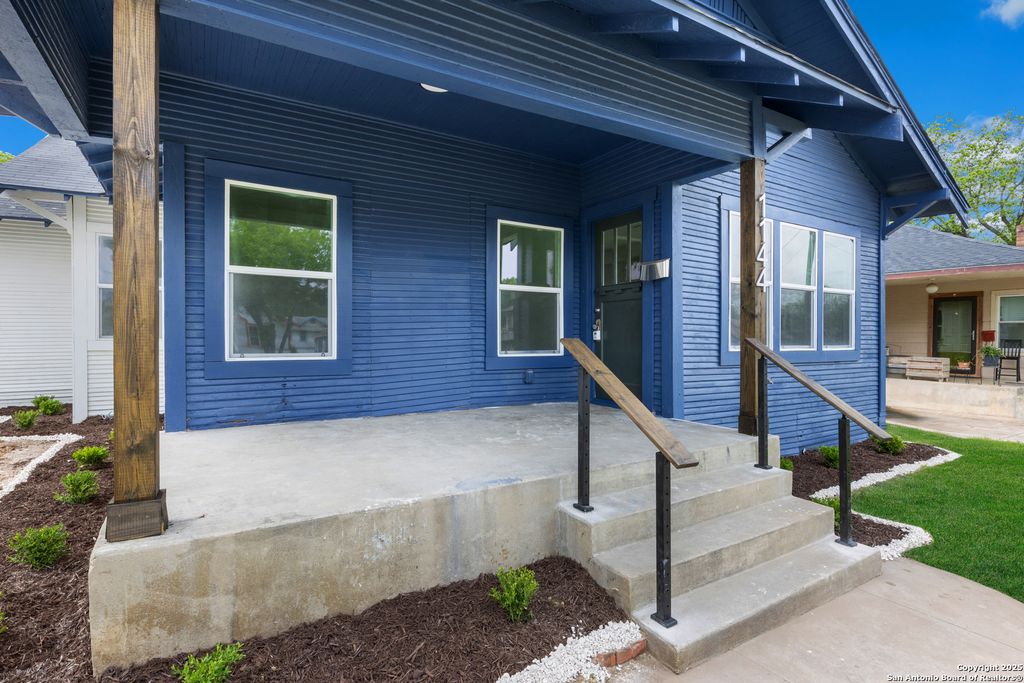 Photo of 1144 Denver, San Antonio, TX 78210 (MLS # 1865572)