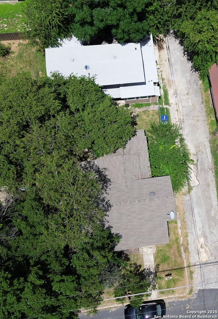 707 W CRAIG PL