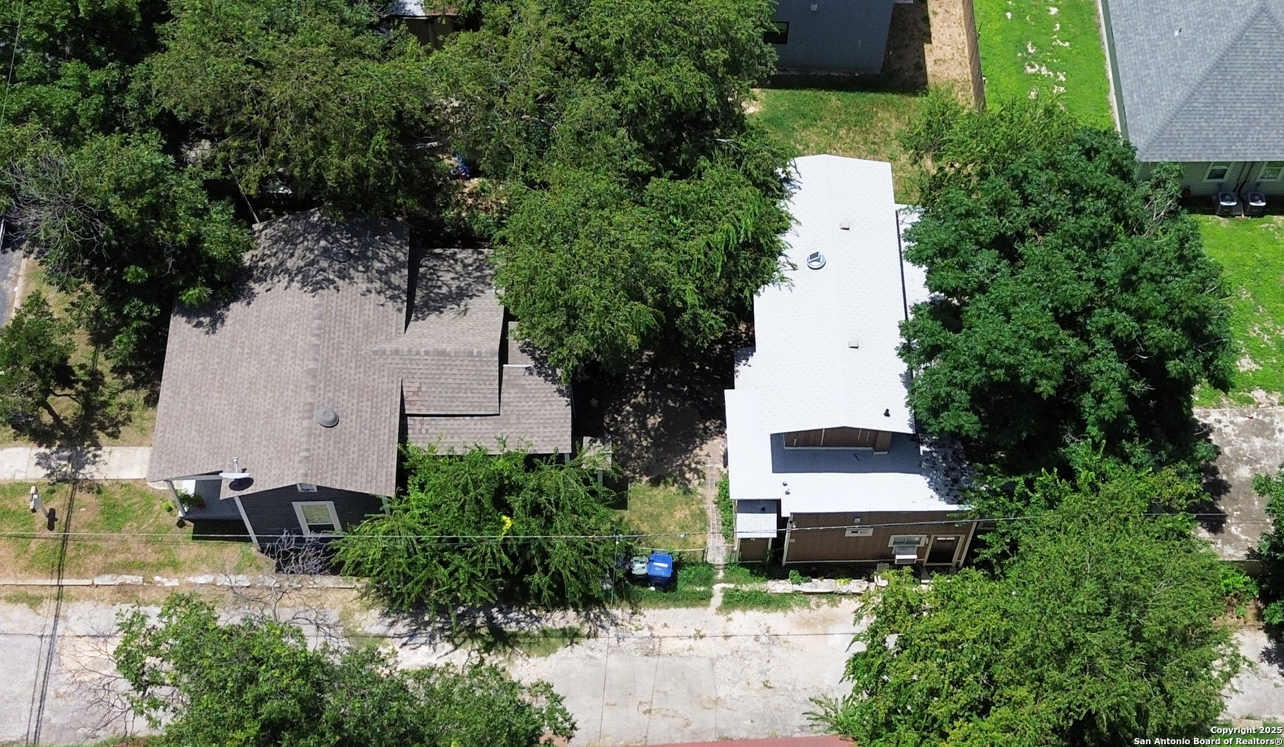 707 W CRAIG PL