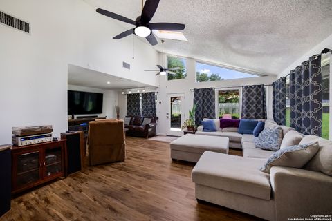 713 Fawndale Windcrest TX 78239