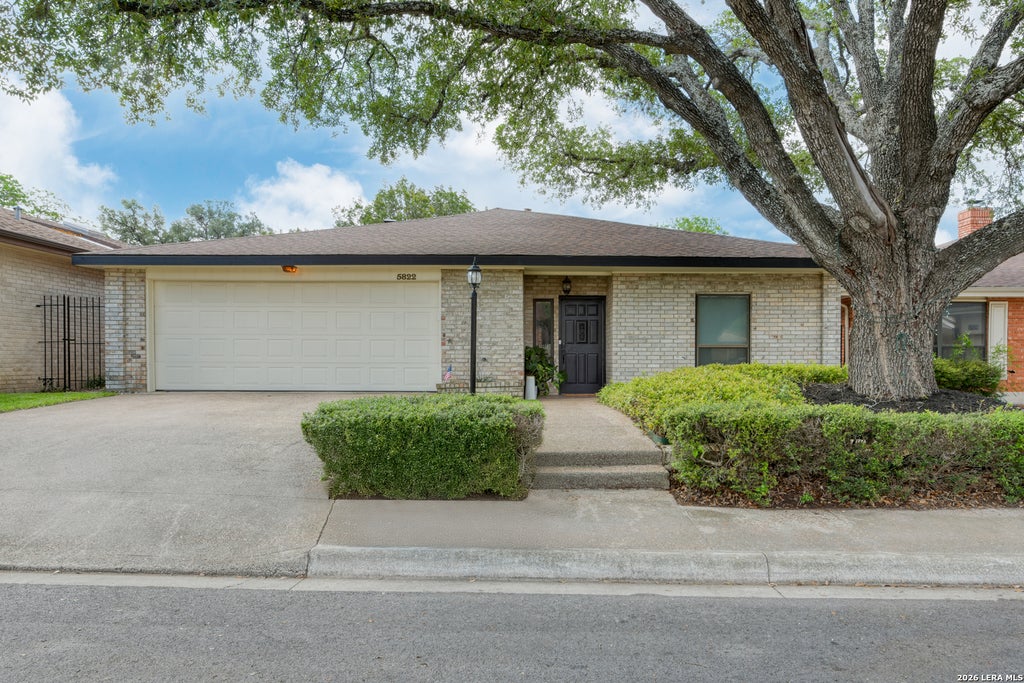Photo of 5822 Northgap, Windcrest, TX 78239 (MLS # 1966646)