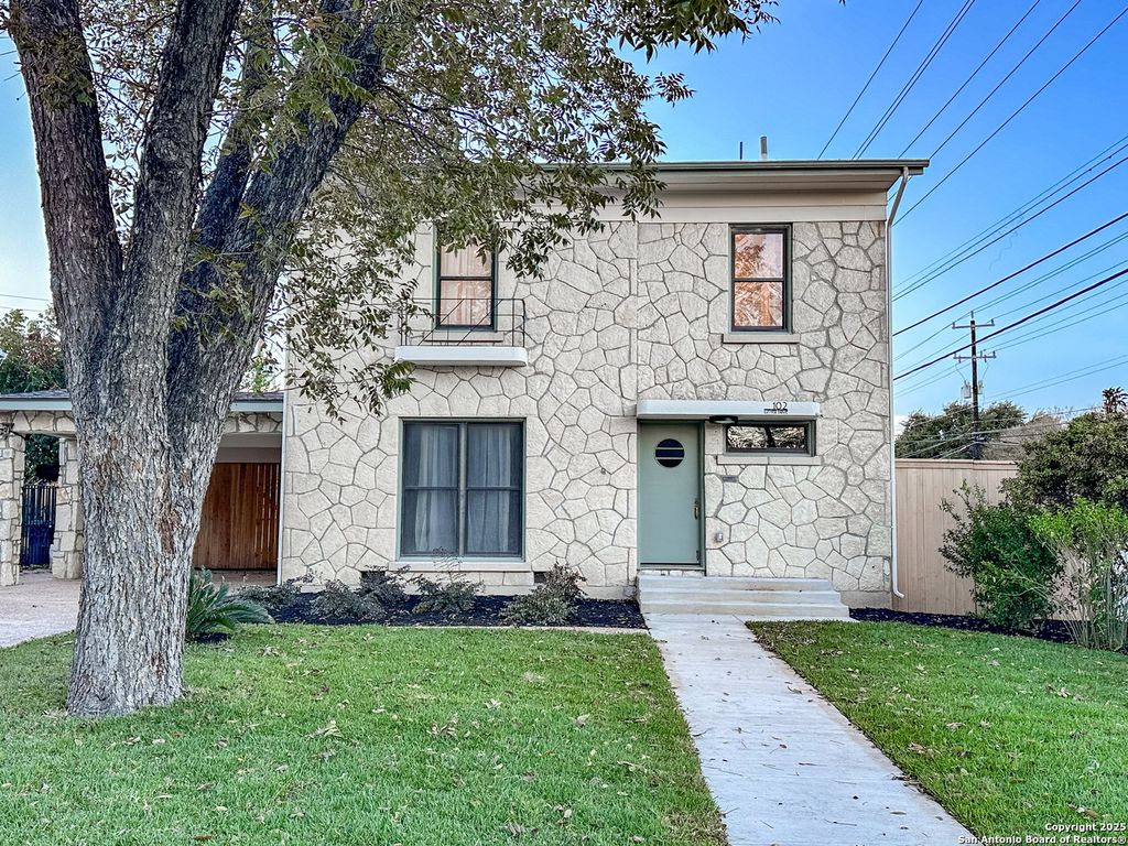 Photo of 102 Luther, Olmos Park, TX 78212 (MLS # 1926312)