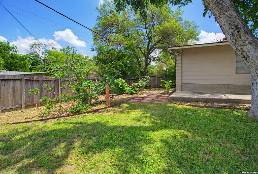 Photo of 2125 E Lawndale Dr, San Antonio, TX 78209 (MLS # 1973093)