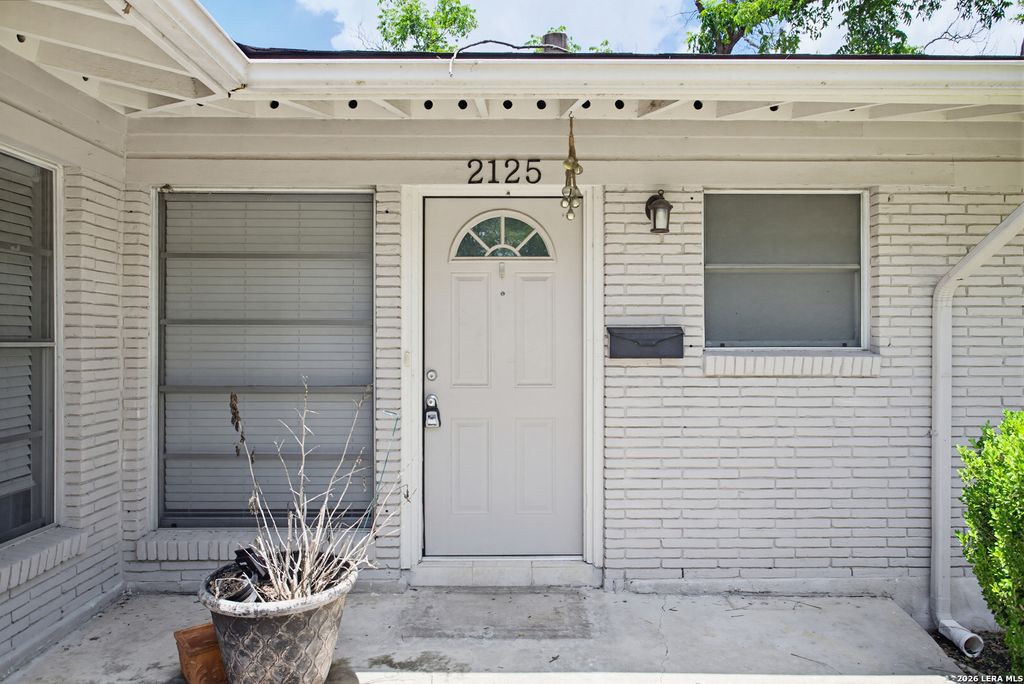 Photo of 2125 E Lawndale Dr, San Antonio, TX 78209 (MLS # 1973093)