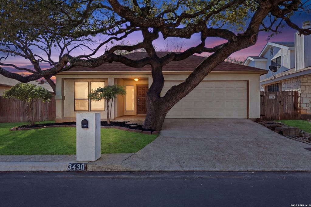 Photo of 3430 River North Dr, San Antonio, TX 78230 (MLS # 1943869)