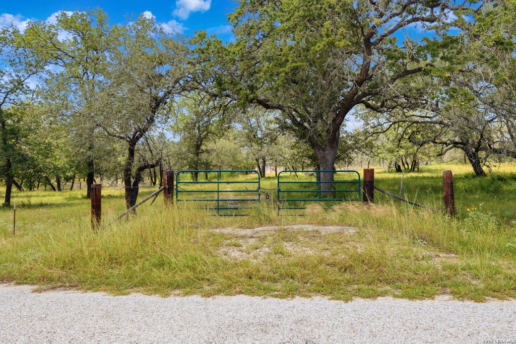 Photo of 1440 Clear Lake Loop, Poteet, TX 78065 (MLS # 1993347)