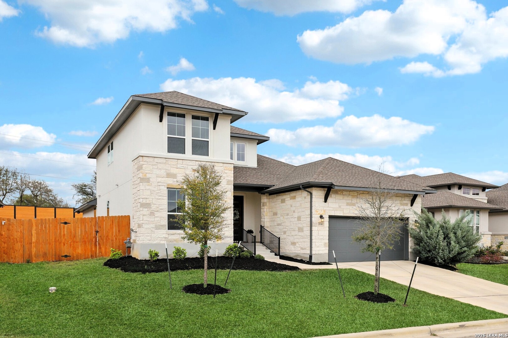 1538 Escarpment