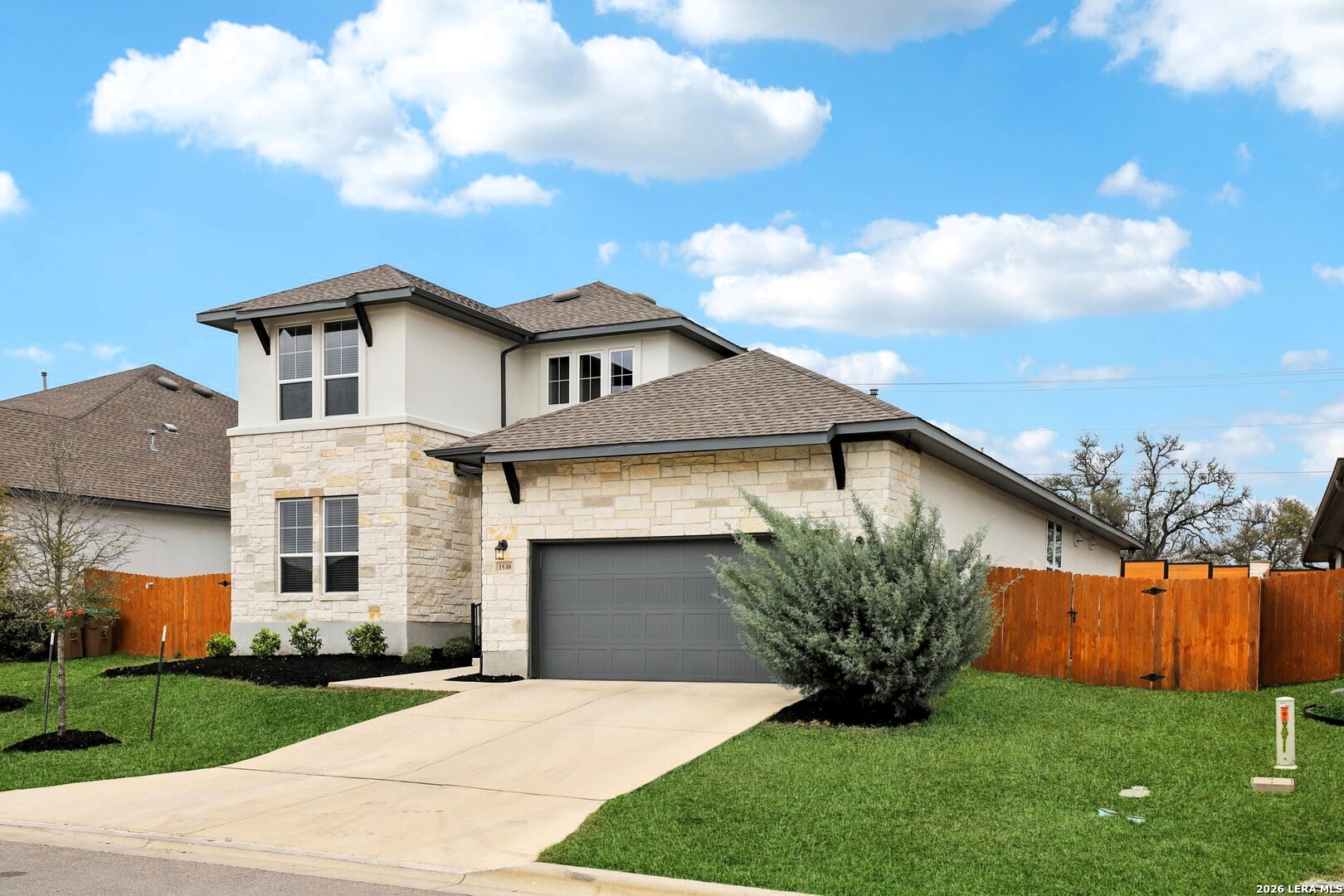 1538 Escarpment