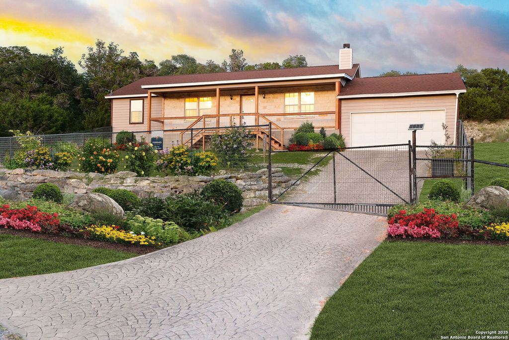 Photo of 2630 ROCKY RIDGE LOOP, Canyon Lake, TX 78133 (MLS # 1886497)