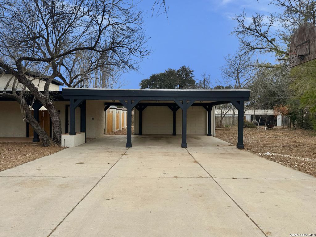 Photo of 1228 E San Marcos St, Pearsall, TX 78061 (MLS # 1944162)