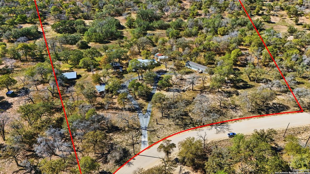 Photo of 142 Lost Springs, Floresville, TX 78114 (MLS # 1922567)